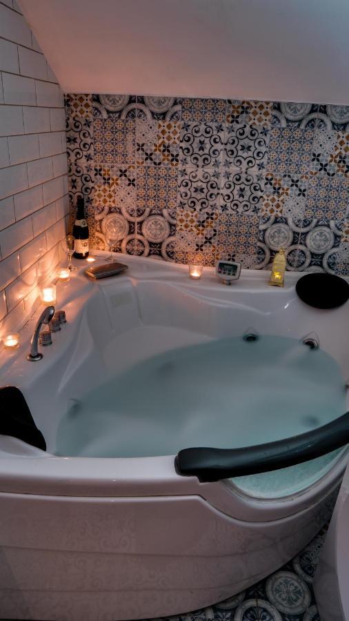 Spa Apartment Yin - Hot Tub, Sauna, Spa Новий Сад Екстер'єр фото